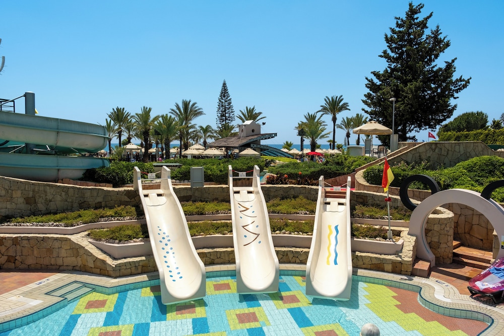 AQI Pegasos Resort