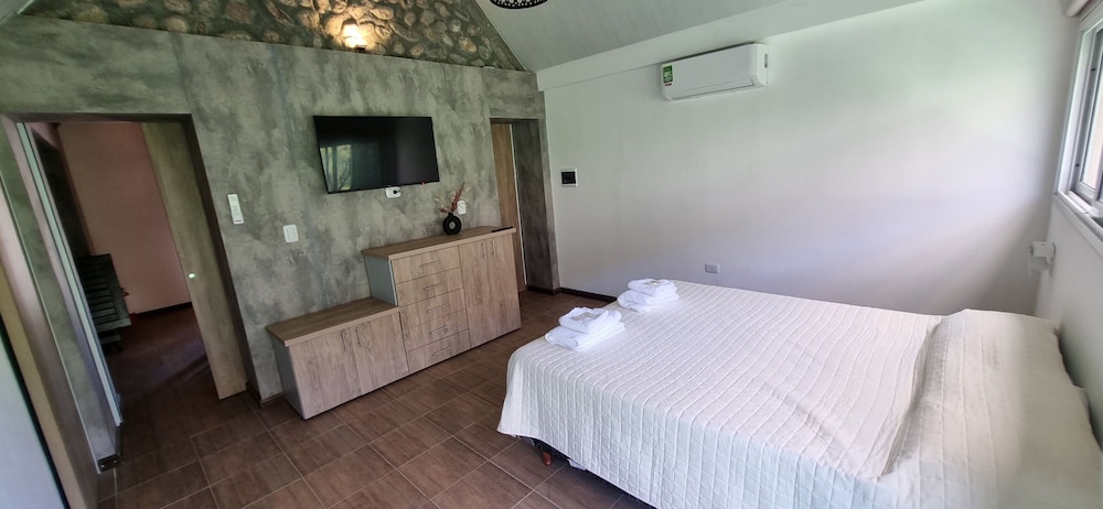 HUACO LODGE