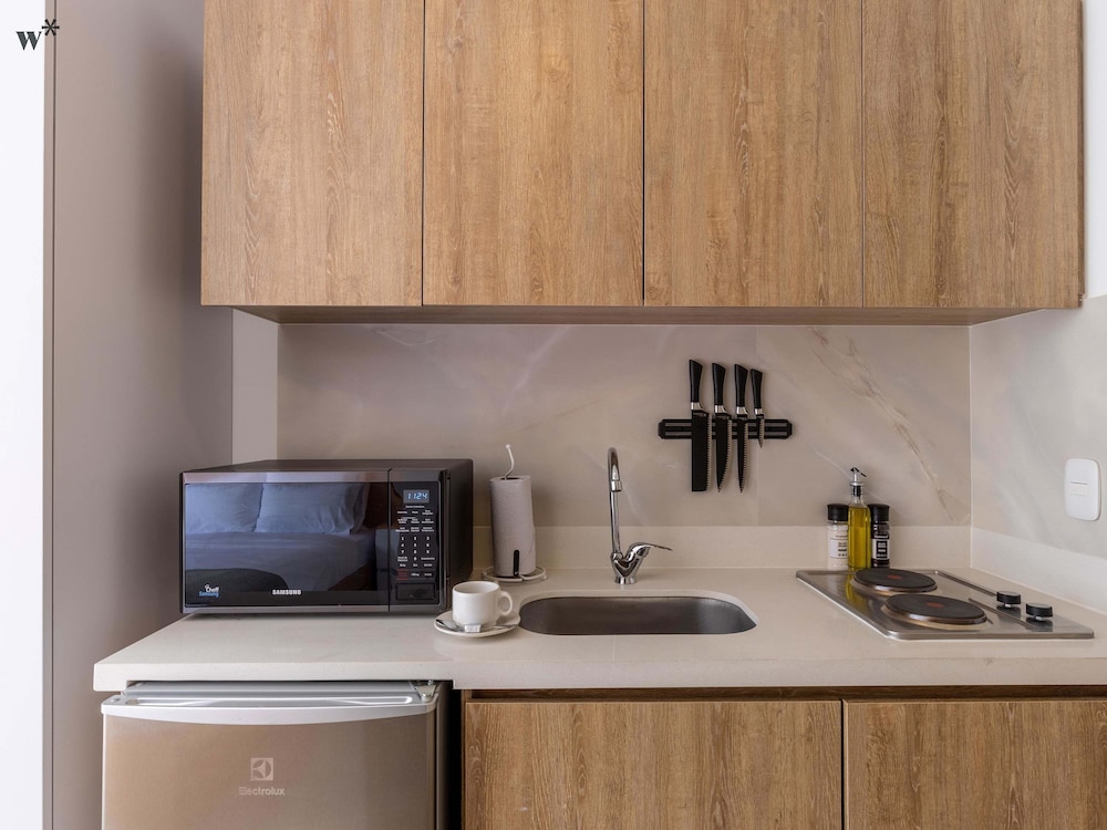 w Lovely 2BR in the Heart of Santa Barbara