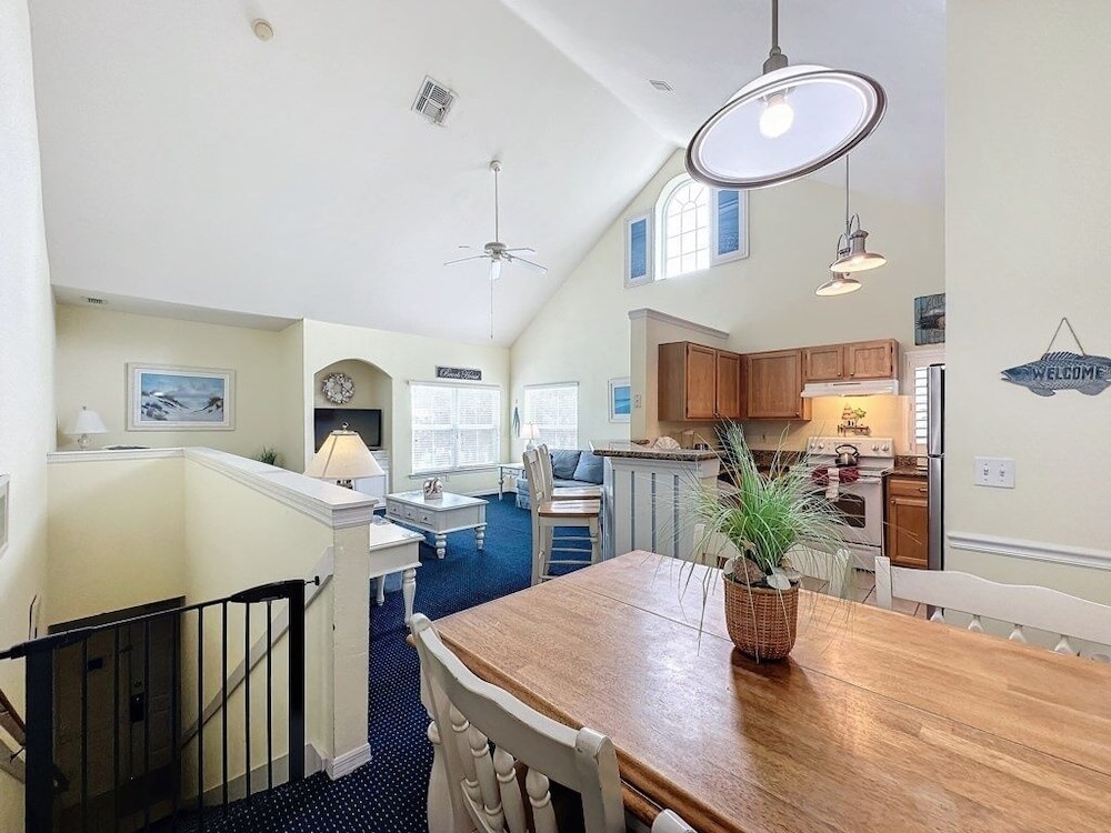 Two Bedroom Condo in Kissimmee near Disney 2 Condo