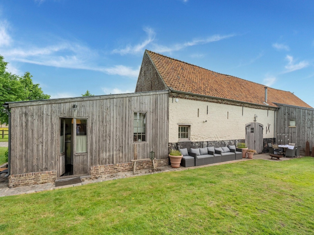 Holiday Home in West Flanders With Garden and Bubble Bath