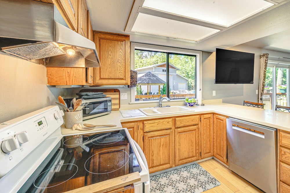 Home on > 1 Acre of Woods in Seattle Suburbs!