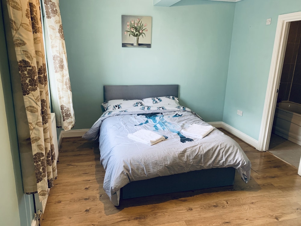 2-bed Apartment view 4
