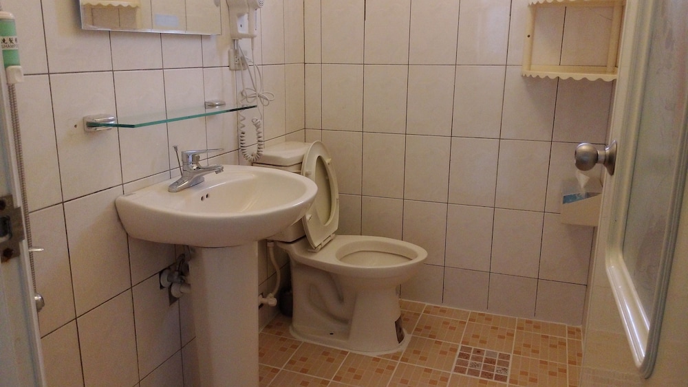 Caitlyn Hostel