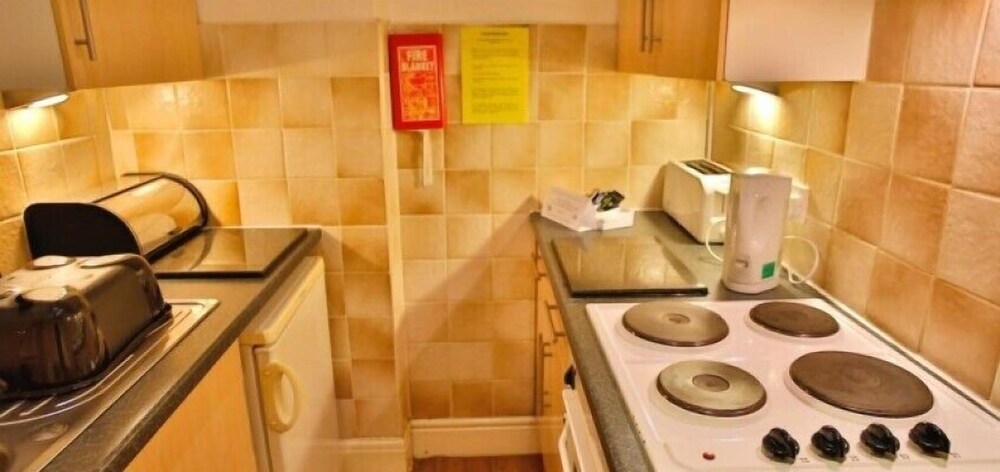 Lynton Apartments