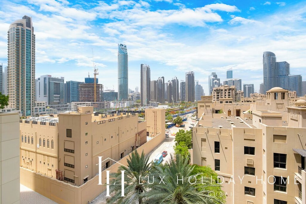 LUX  Modern Residence across Dubai Mall