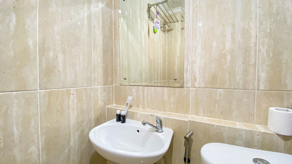 Convenient Studio Apartment At Pakubuwono Terrace