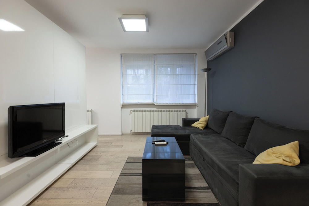 Central Studio Apartments