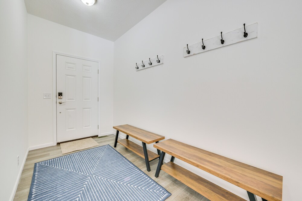 Walk to Beach: Modern Retreat in Presque Isle!