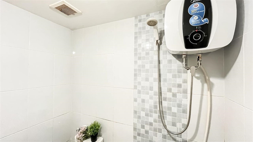Minimalistic 2Br Near Tokyo Hub Apartment At Tokyo Riverside Pik 2