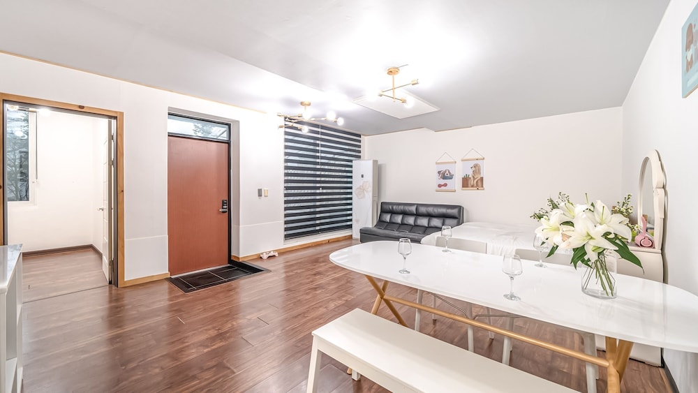 Chuncheon Dogandstay, Chuncheon - 13