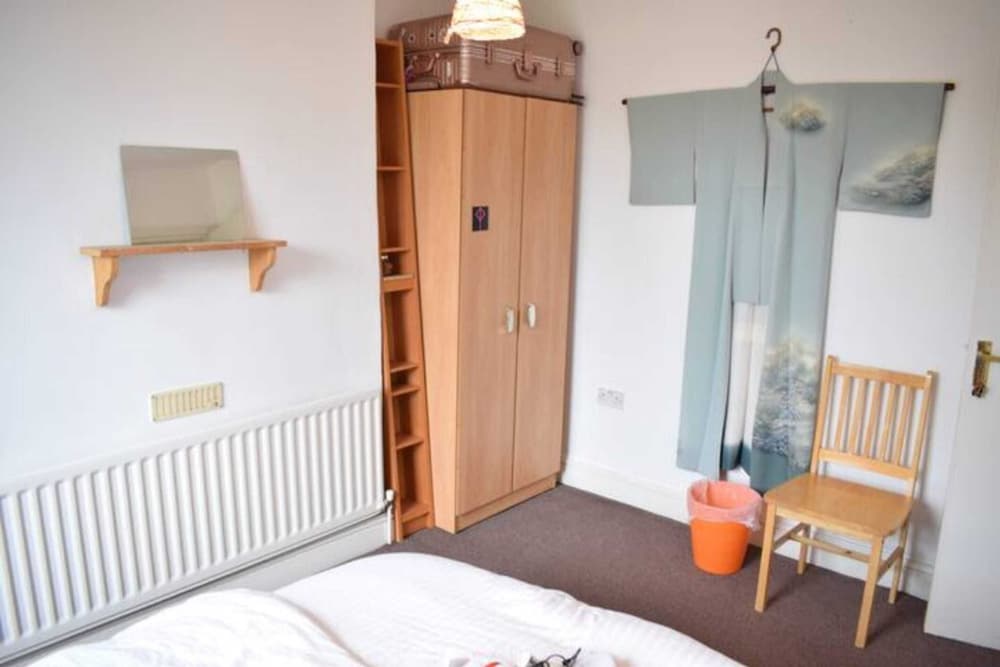 Lovely Victorian Flat for 6 in Stoke Newington