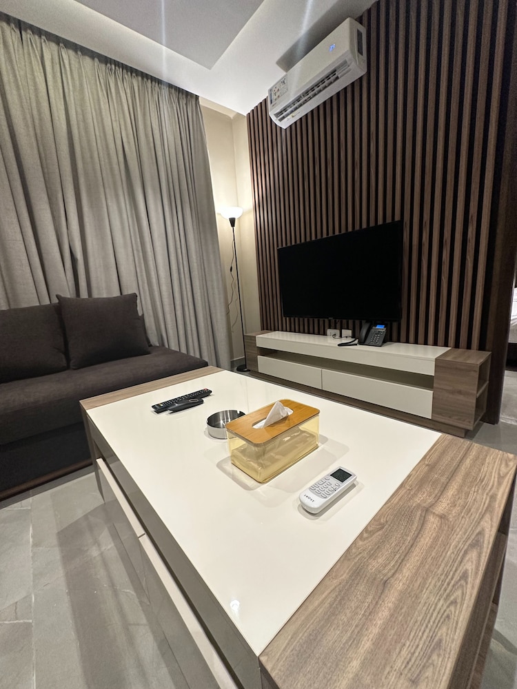 Charmig Amman Apartment With Modern Amenities