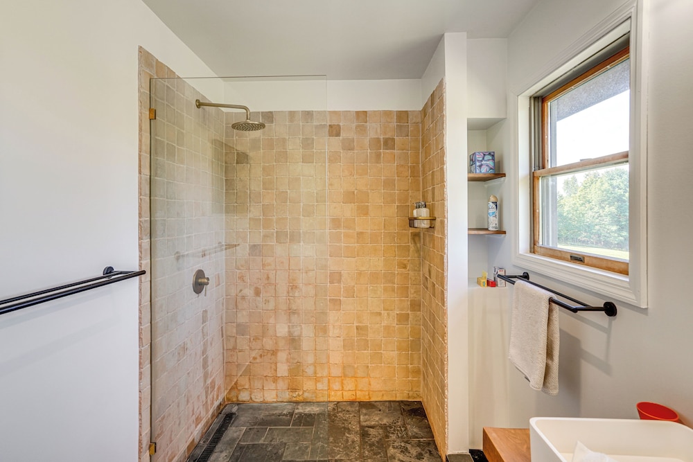 3 Mi Windham Mtn Club: Family Home w/ Yard