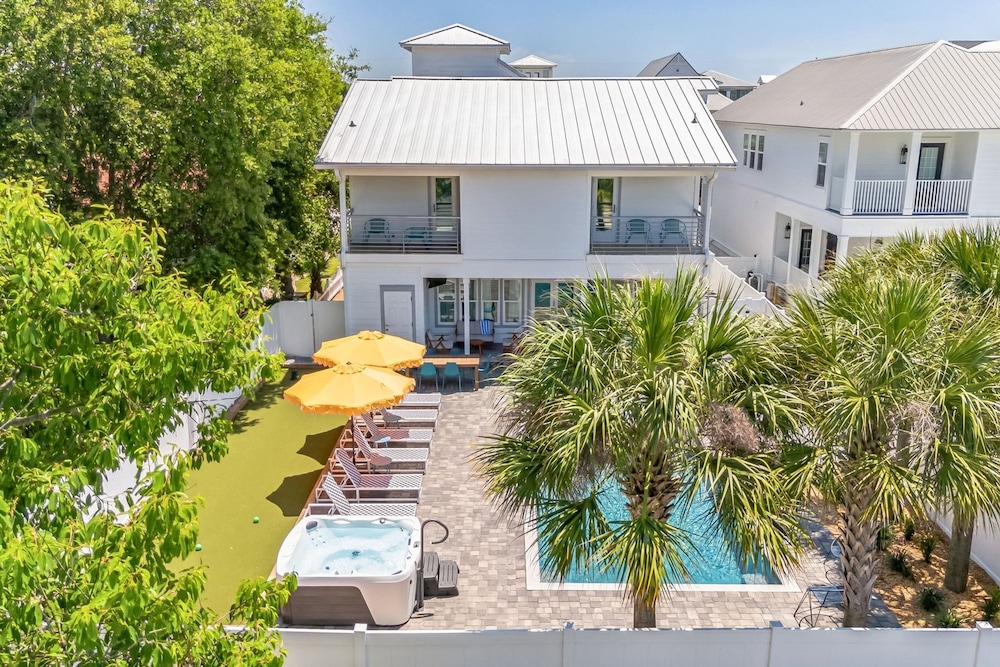 Bohemian Beach Retreat Fully Stocked Villa Near Beach w Pool Outdoor Dining