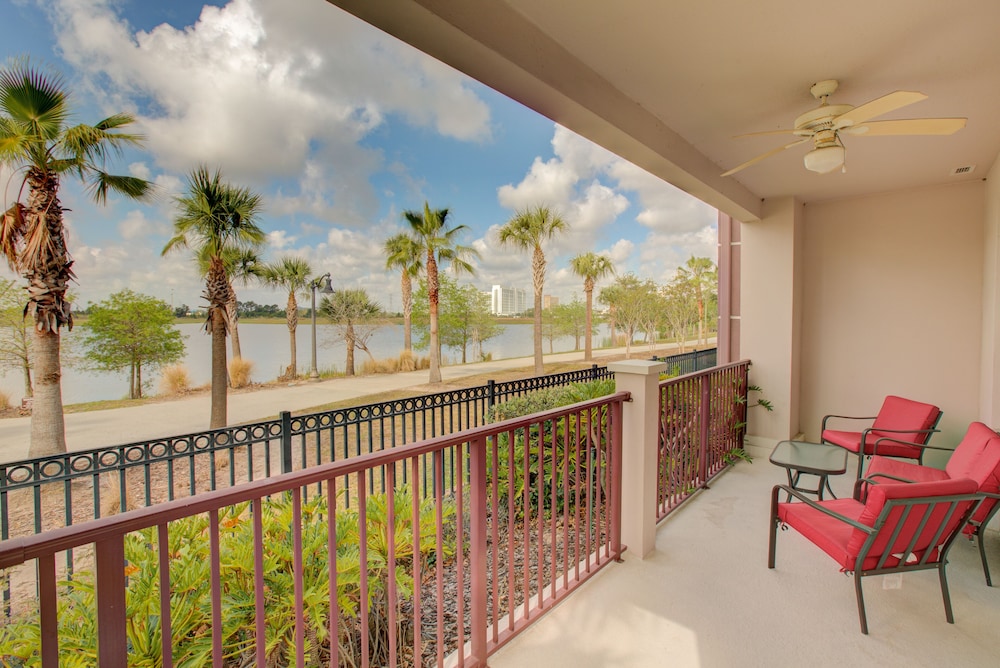 Lakefront Luxury