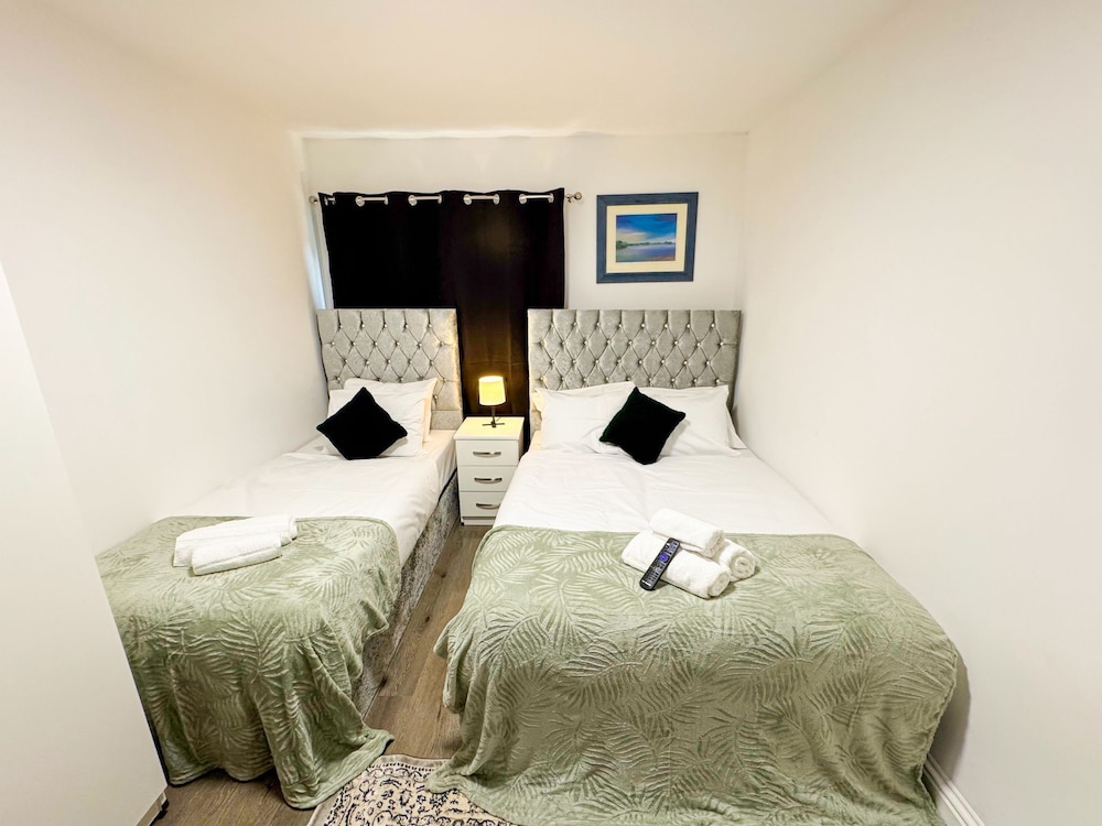 Heathrow Lodge B&B