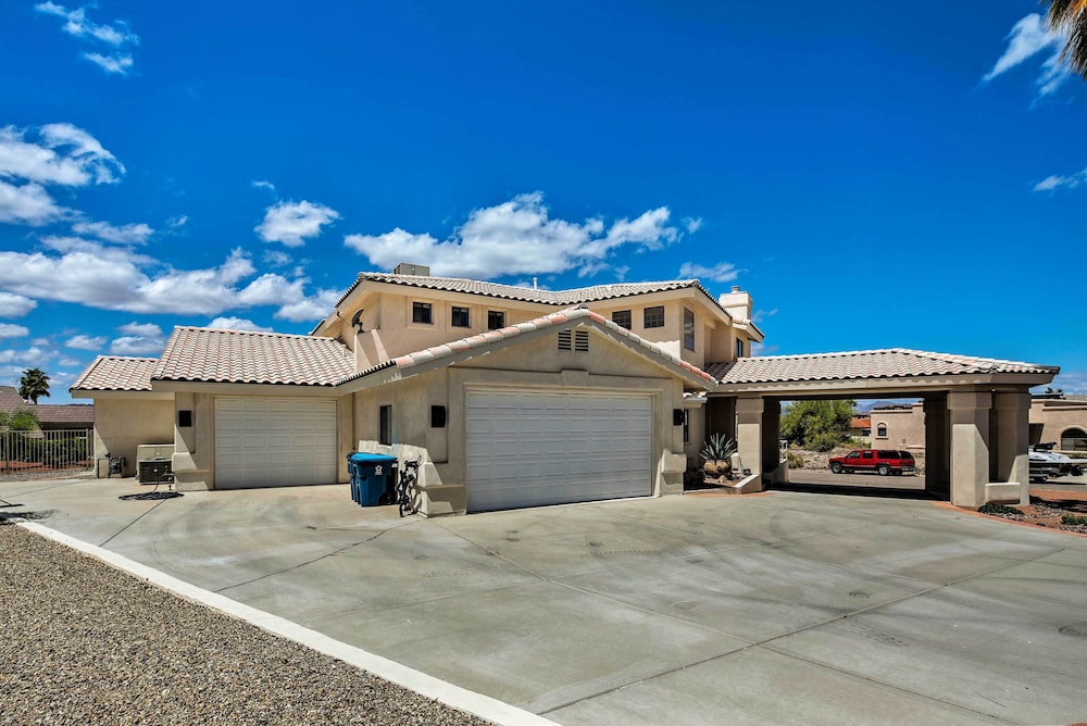 3 Mi to Lake Havasu: Luxe Home w/ Pool & Spa! view 2