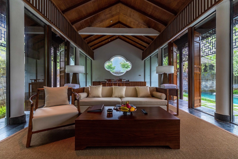 Kayumanis Yangshuo Private Villa & Spa