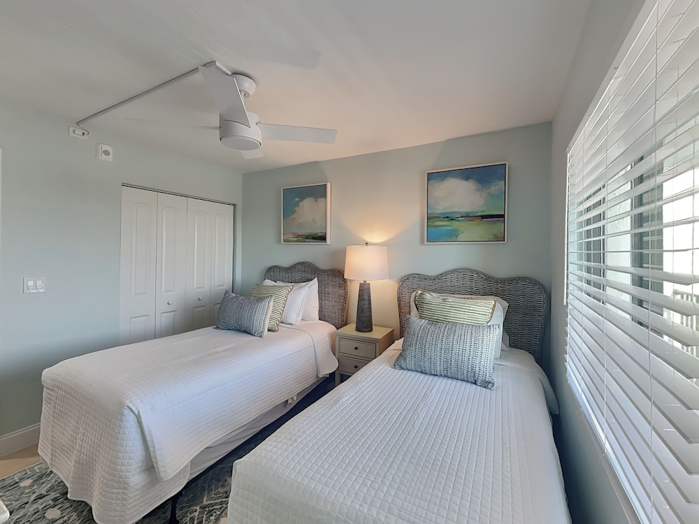 Seaside 3 by Distinctive Beach Rentals