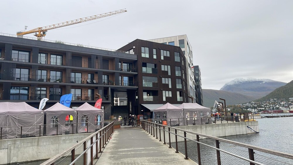 Arctic Skyview Retreat in Tromso - With Parking