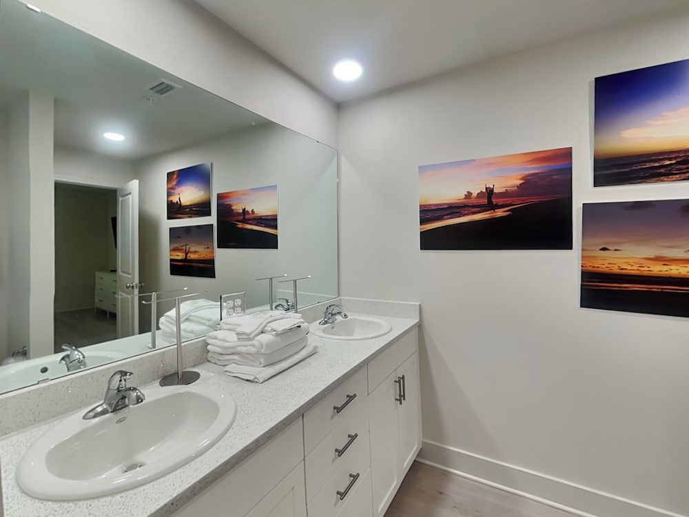 Sea Glass #313 by Southern Vacation Rentals