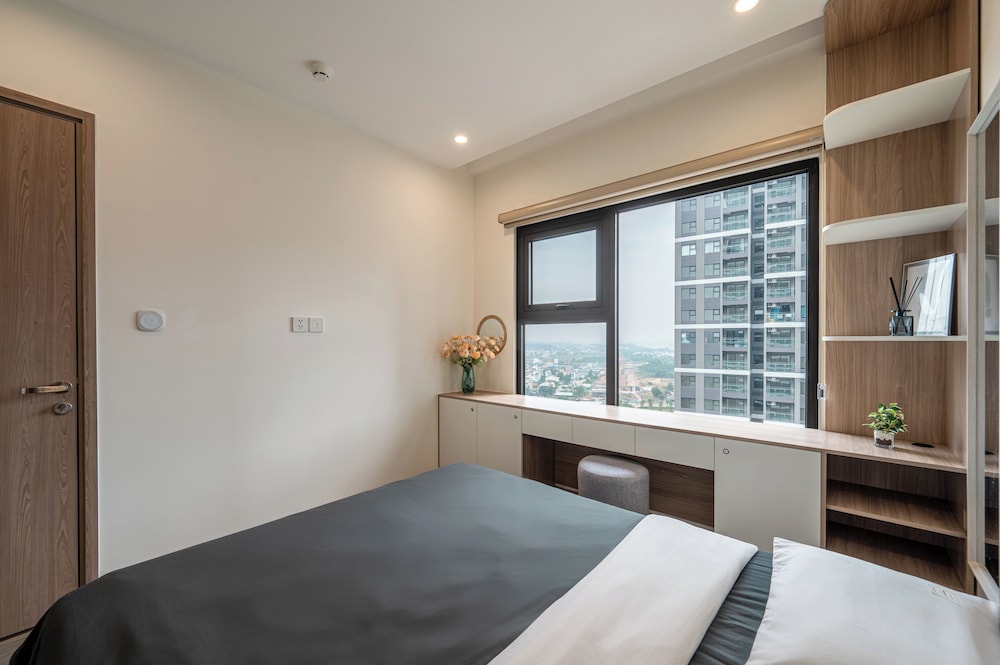 LA Nest 2BR WeeklyMonthly big deal GH2