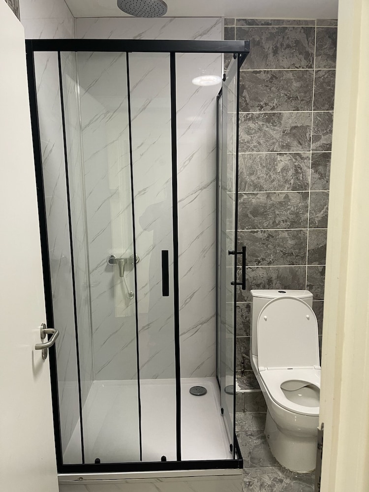 Rahman Hostel - Manchester