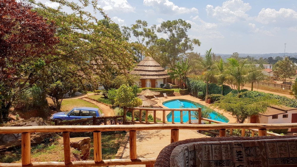 Banda Lodge