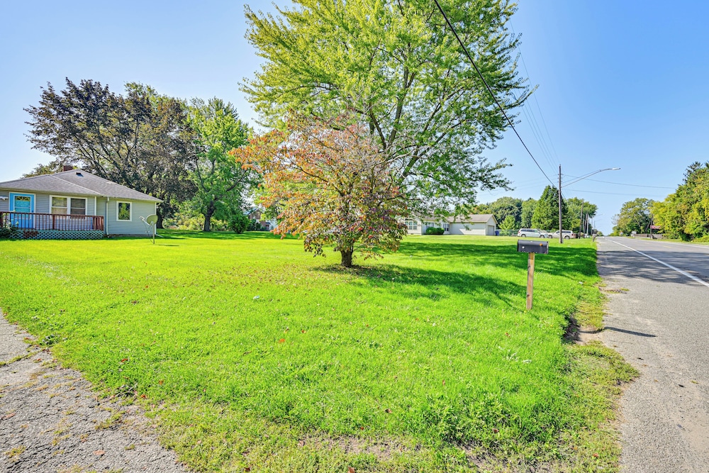 4 Mi to Lake Michigan: Updated Benton Harbor Home!