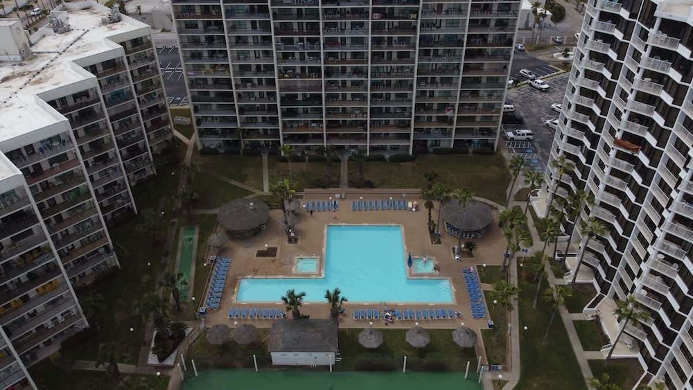 Saida Beachfront Luxe Condo Two Heated Pools 2 Bedroom Condo