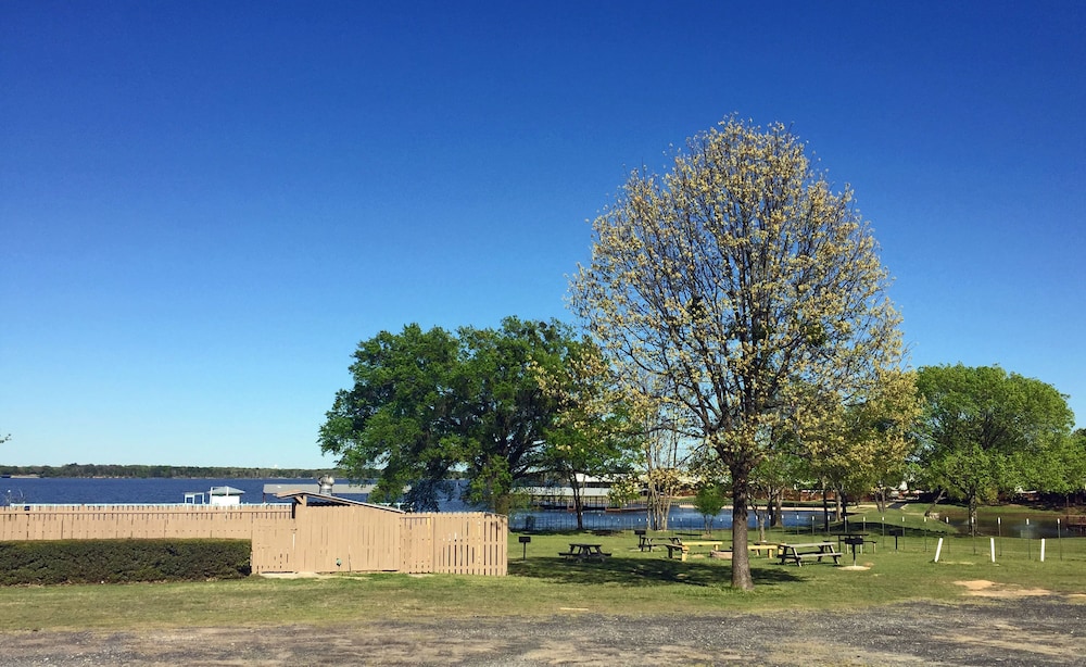 Lake Fork Resort view 3
