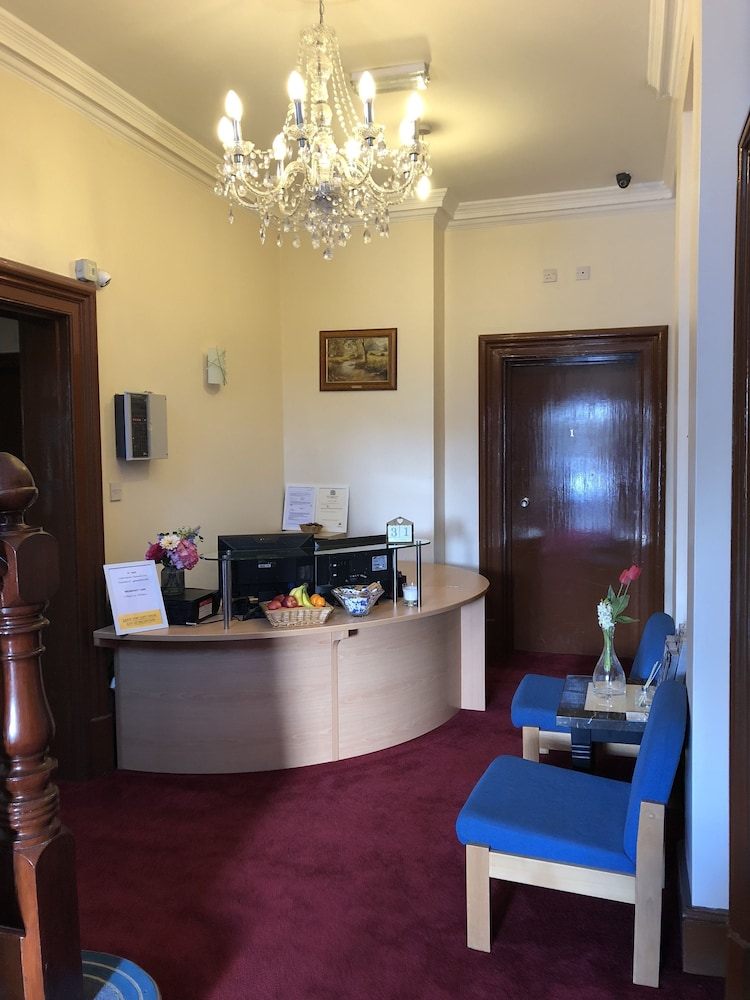 Horley Vacations - Gatwick Inn Hotel - Property Image 4