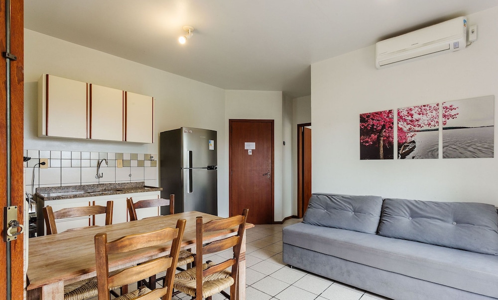 Beautiful Apartments Close to the Beach Stacy