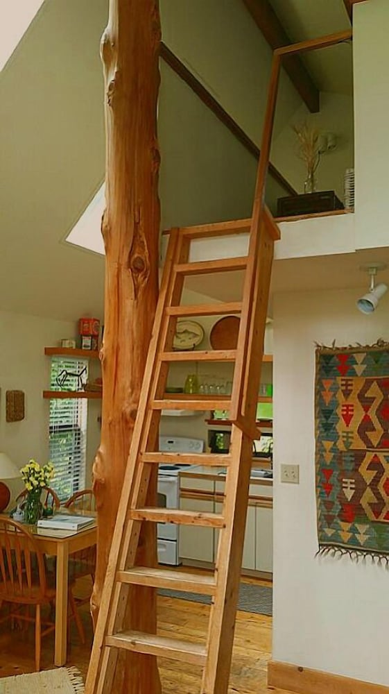 Skiff Point Guest House