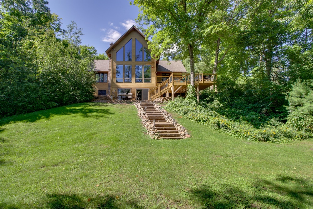 Lakefront Brainerd Cabin w/ Fireplace! view 5