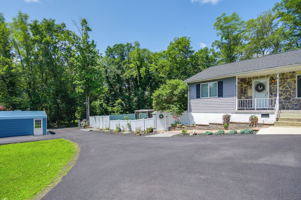 Outdoor Oasis + Hot Tub: Maryland Home w/ Bar!