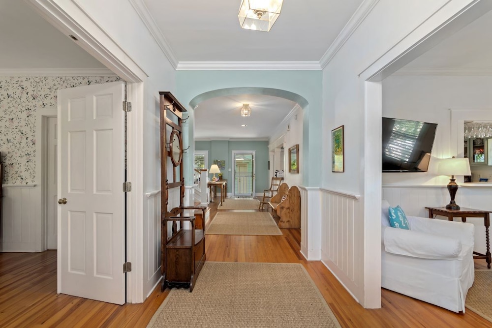 Cottage Rental Agency - Seaside, Florida