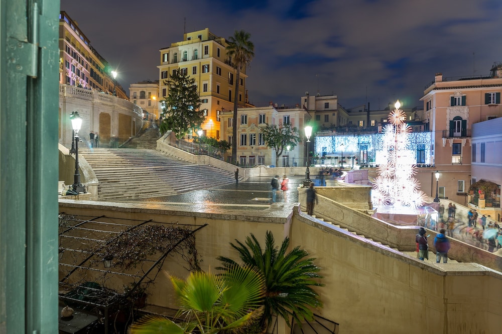 Les Diamants Spanish Steps Suite