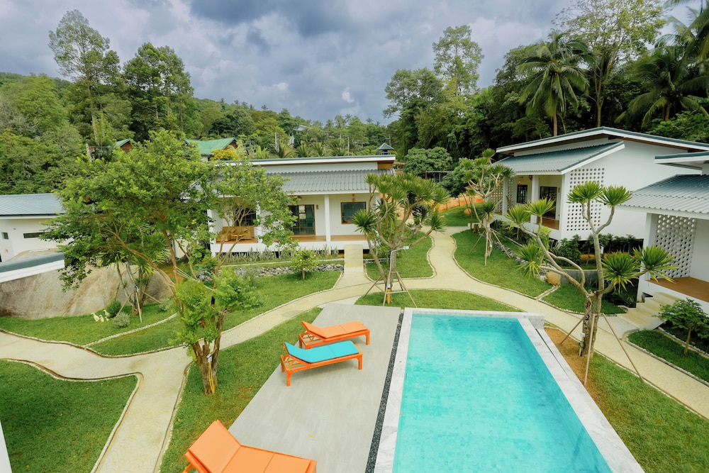 Rock & Lune Boutique Villas