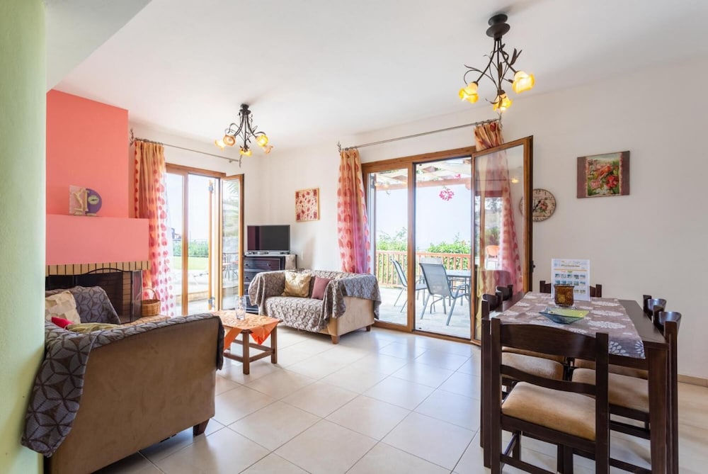 Maroulas Villas Collection