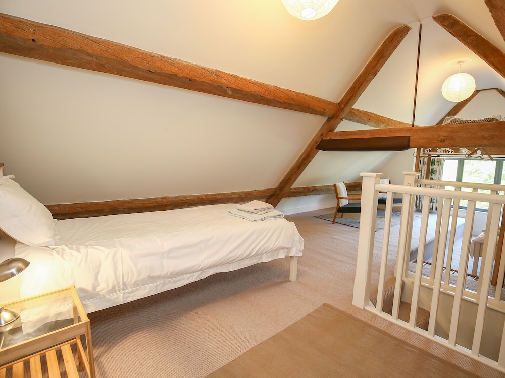Kings Cottage - South view 3