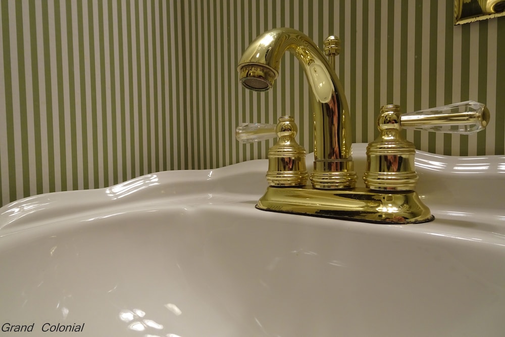 Grand Colonial B&B