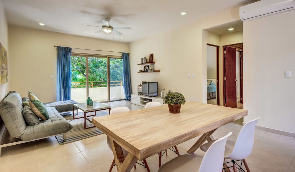 Anam 1 bedroom apartment with balcony sleeps 3