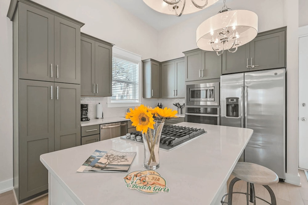Nacho Beach House by Avantstay Inlet Beach Sleeps 8 Pool