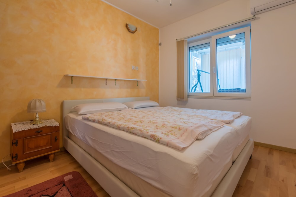 Apartment Mirjana view 4