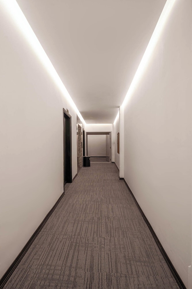 Kly Luxury Hotel