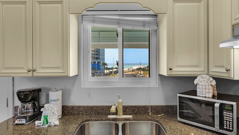 Sand Castles West A4: Steps to Beach, Pools, Private Balcony & More!