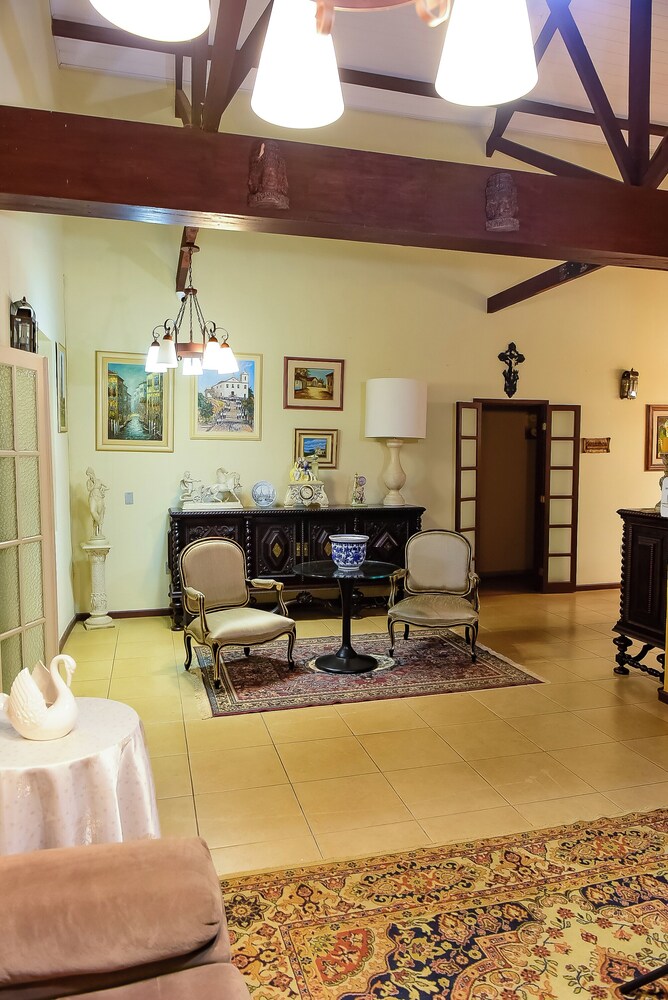 Pousada Quinta dos Doges Ltda
