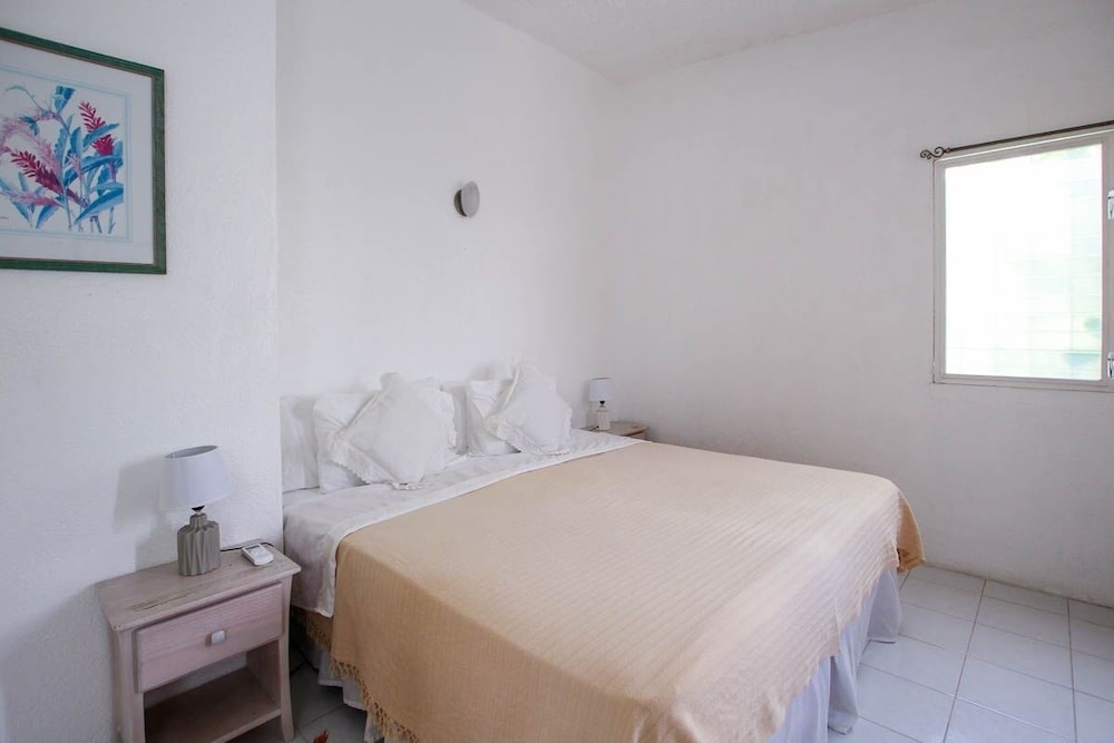 Winter Retreat 2 Bedroom Home by Bluescape